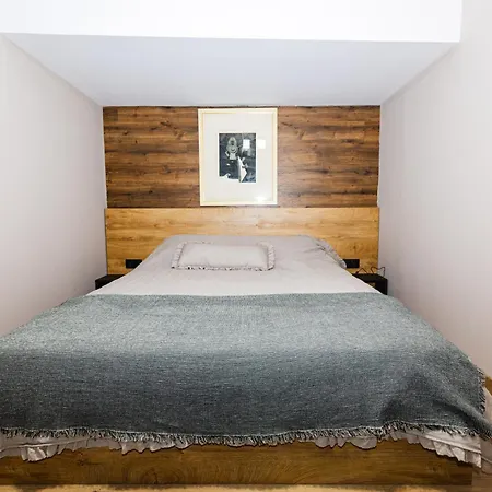 тих кът Villa *