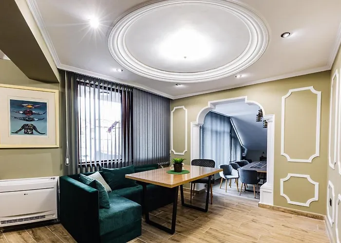 Villa тих кът *